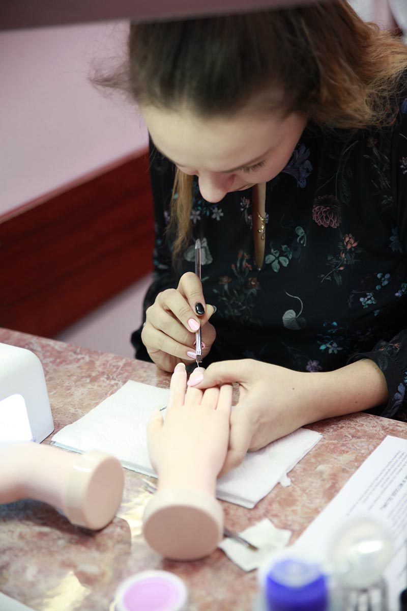 Kurs Manicure i Stylizacji Paznokci w ASP